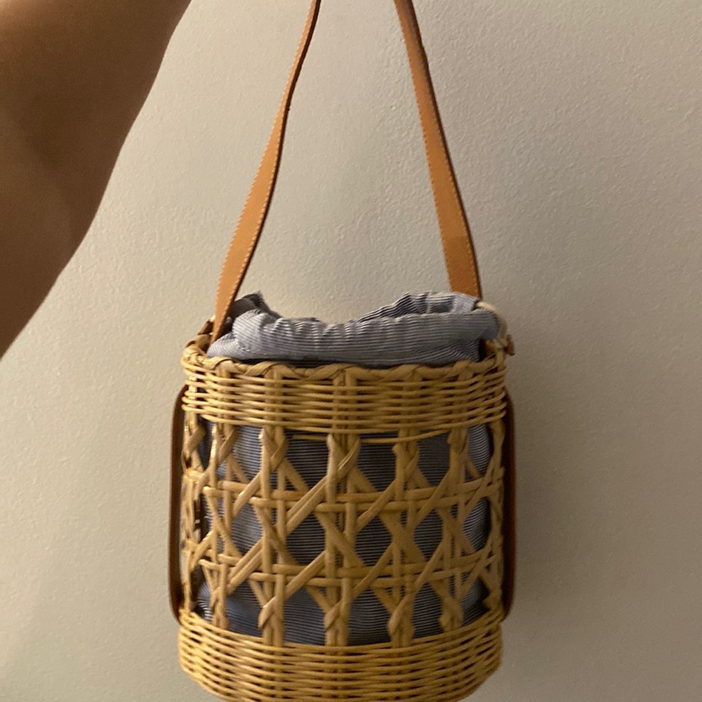 J.McLaughlin basket purse with blue striped interior and brown handle - Picture 2 of 5